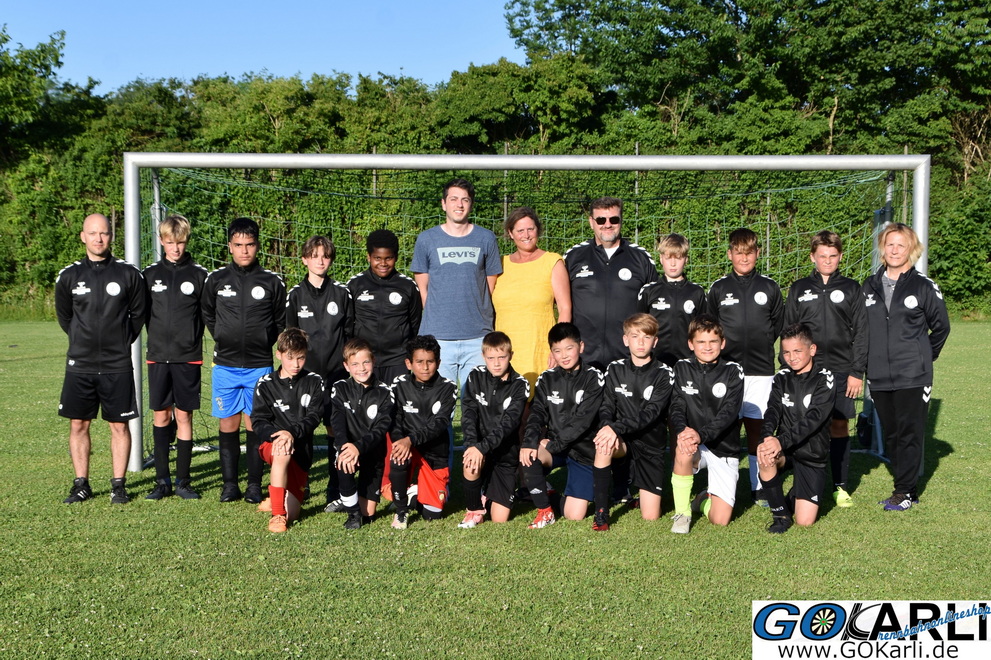 Neuer Trainingsjacken Sponsor GoKarli FC Erding D-Jugend